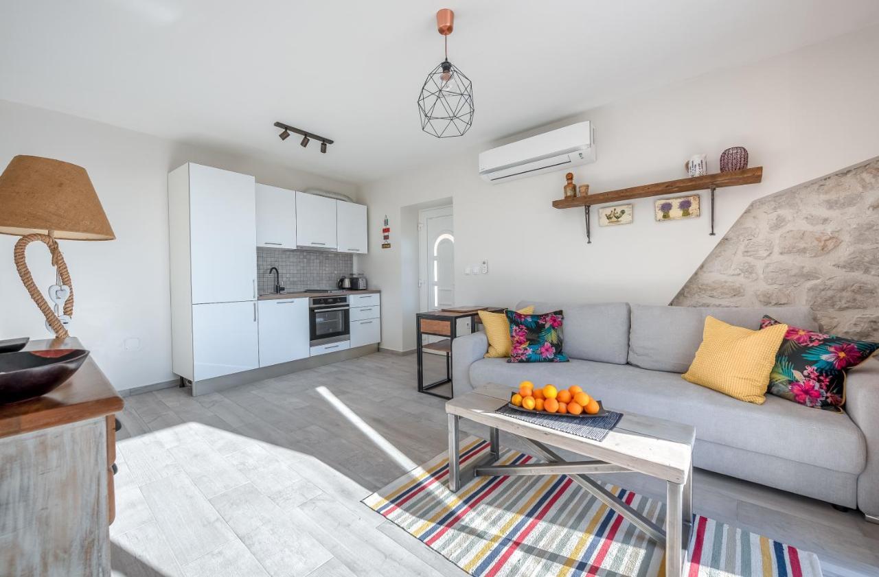 Izabela Apartment With Swimming Pool Babino Polje Dış mekan fotoğraf